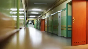 Учители от столично училище излизат на ефективен протест заради агресивен ученик