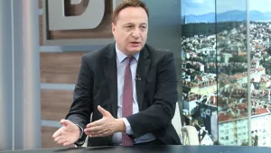 Умишлено ли хората от властта „забравят” да декларират доходи и имоти?