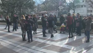 Майки в Благоевград протестираха срещу промяна в таксите на детските градини