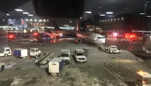 Два самолета се сблъскаха на летището в Торонто (ВИДЕО)