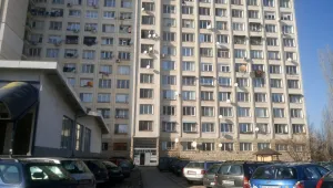 Среднощна акция в стара квартира на Росен Ангелов в „Дружба”