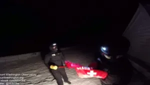 Как мокра тениска замръзва за минути на връх Вашингтон (ВИДЕО)