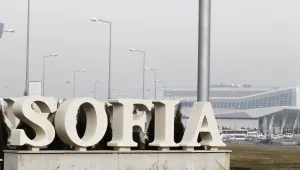 На летището в София задържаха грък, издирван от Интерпол