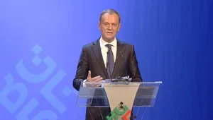 Доналд Туск на български: Ще бъдете резултатни като Стоичков преди 25 години