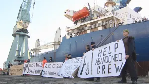 Украински моряци бедстват на арестуван кораб във Варна
