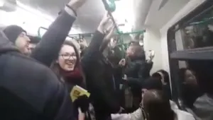 Да запееш българския химн в метрото 