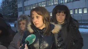 Шивачки от Дупница протестират срещу неизплатени заплати