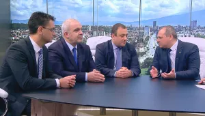 Вотът на недоверие: Пиар или „осветяване” на ДПС във властта