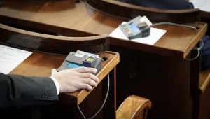 Вотът на недоверие към кабинета ще се гласува в четвъртък