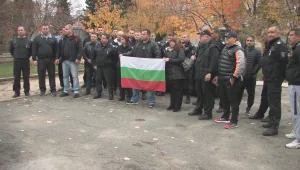 Надзирателите излизат на нов протест