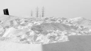 Какво е да снимаш най-цветната страна в черно-бяло: Разказ на фотографа Петър Недялков