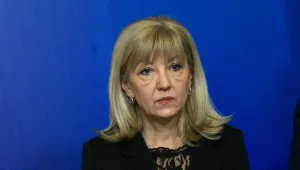 Петя Аврамова: Реалистична е целта магистрала 