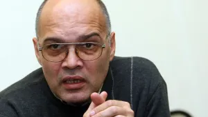Тихомир Безлов: И без хазартния бизнес Божков може да финансира „Левски“
