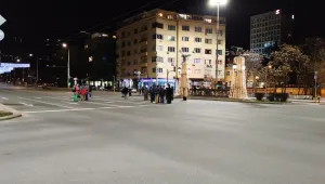 Група протестиращи блокира „Орлов мост“