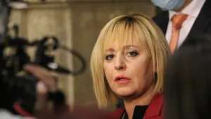 „Афис“: Мая Манолова изпревари Бойко Борисов по обществено доверие