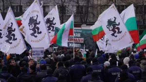 „Възраждане“ няма да отмени протеста си въпреки отпадането на зелените сертификати
