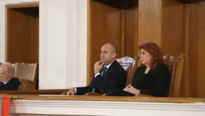 На тържествена церемония: Румен Радев и Илияна Йотова полагат клетва в НС