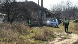 Разследват смъртта на 82-годишна жена в Русенско, подозира се убийство 