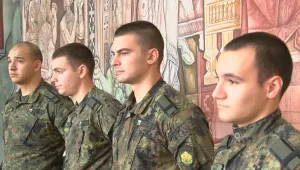 Курсанти от Велико Търново намериха раница с пари и я върнаха