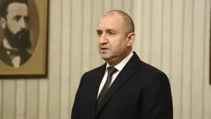 Радев: Нормираният работен ден, платеният отпуск и пенсиите са права, извоювани с цената на много жертви