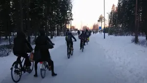 „Идва голяма снежна буря, качете се на велосипеда си“: Къде се случва това и като състояние на ума? (ВИДЕО)