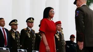 Венецуелската полиция и армия се заклеха във вярност на временния президент