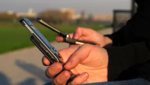 Хакер създаде евтино устройство за подслушване на мобилни телефони