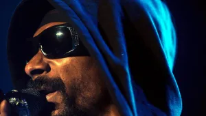 Snoop Dogg преиздава емблематични рап парчета