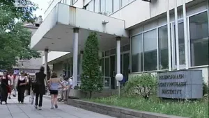 Стажът за пенсиониране се вдига от 1 януари 2012 година 