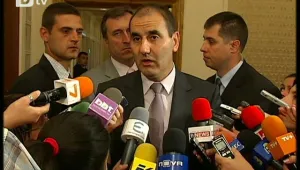 Цветанов: 13 000 часа извънредно са работили в МВР заради новите документи