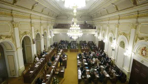 Чешкият парламент компенсира антикомунистите