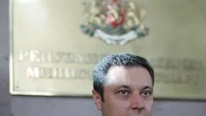 Янев на среща при Борисов, поиска си охрана от НСО