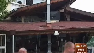 Гледка към късче море скара съседи в Китен