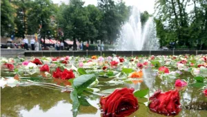 Шести ден Норвегия тъгува за жертвите си