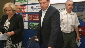 Душана Здравкова и Алексей Петров искат нова конституция 