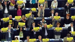 Европарламентът отхвърли АСТА