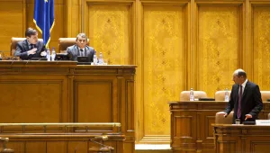 Несъгласие с референдума за Бъсеску по върховете в Букурещ