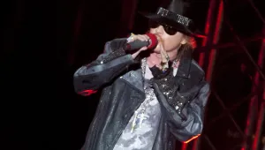 Guns ‘N Roses си връща оригиналния басист