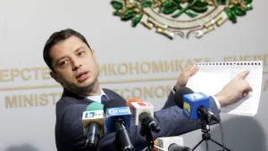 Костов коментира цената на тока, а той е отговорен за нея