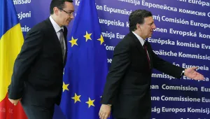 Европа намръщена заради отстраняването на Бъсеску