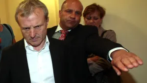 Синът на Гриша Ганчев се разделя с ареста