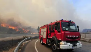 Трима души загинаха в горски пожар в Испания