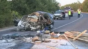 Челен удар на лека кола и ТИР взе жертва