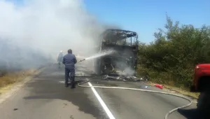Автобус с румънски туристи изгоря край Несебър