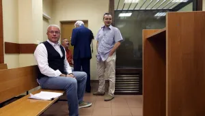 Руският магнат Лебедев осъден за побой над опонент
