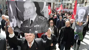 Запасни офицери протестираха в Турция срещу масовите арести на военни