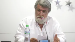 Вежди Рашидов: Мирише на барут
