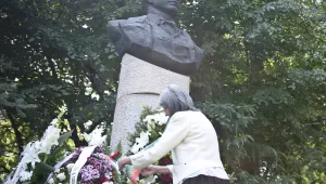 Протестите - израз на народен контрол срещу пошлостите във властта