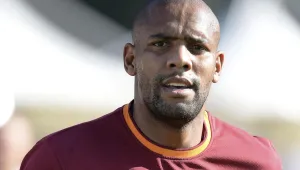 Майкон премина в Рома