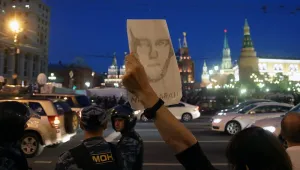 Поне 200 задържани на митинг в подкрепа на осъдения опозиционер Навални